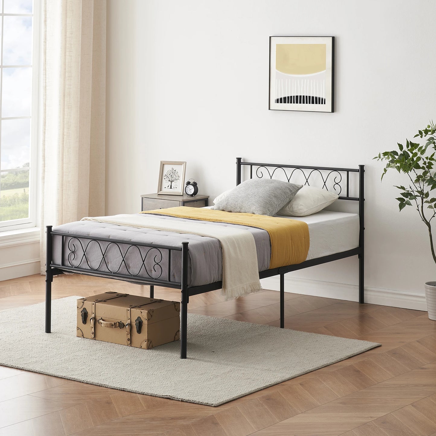 Twin Size Sturdy Metal Platform Bed Frame with Iron-Art Sweetheart