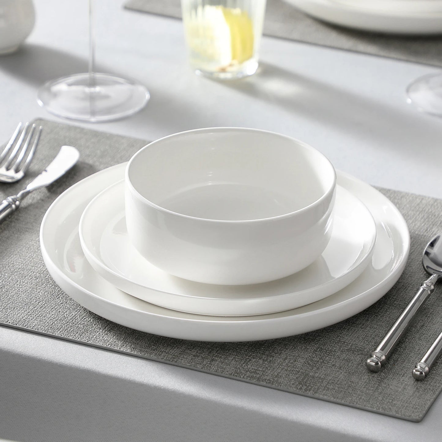 18/36-Piece Ceramic Plate Porcelain Dinnerware Set