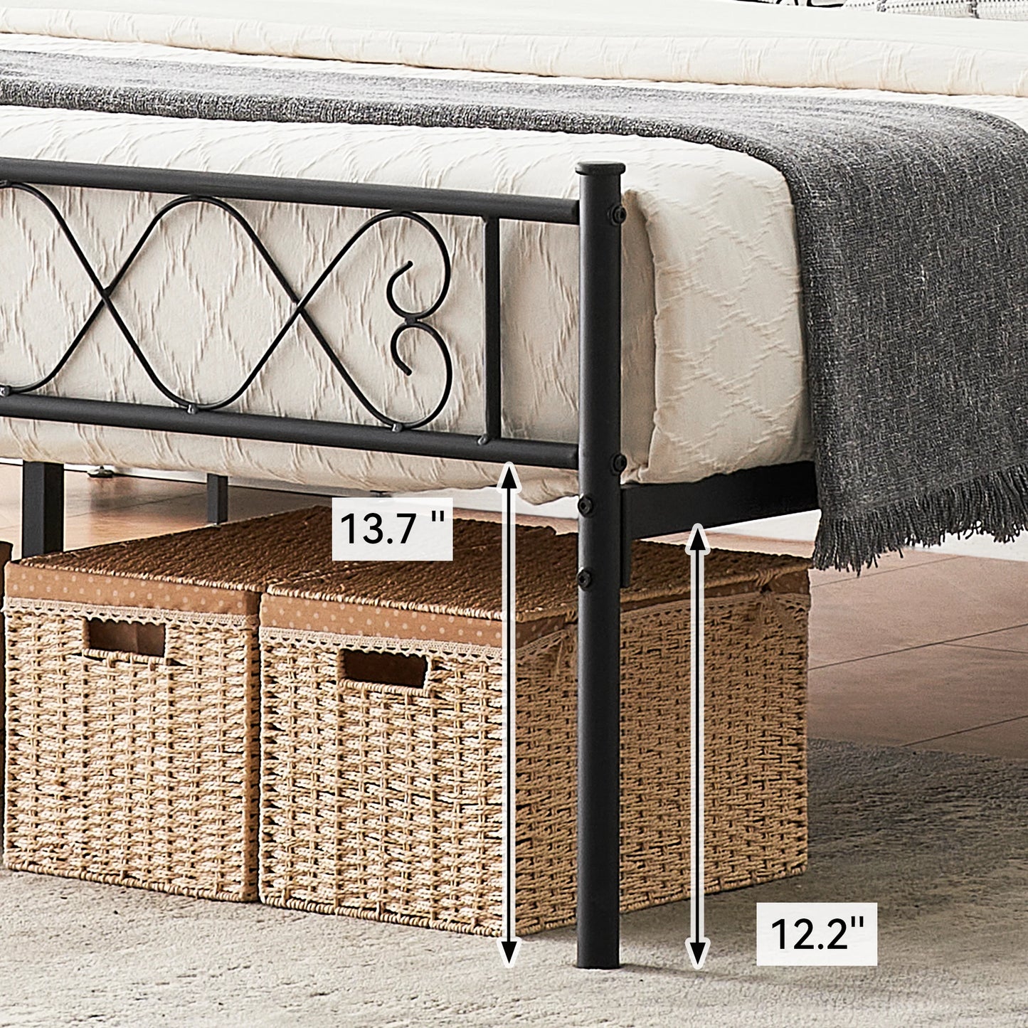 Twin Size Sturdy Metal Platform Bed Frame with Iron-Art Sweetheart