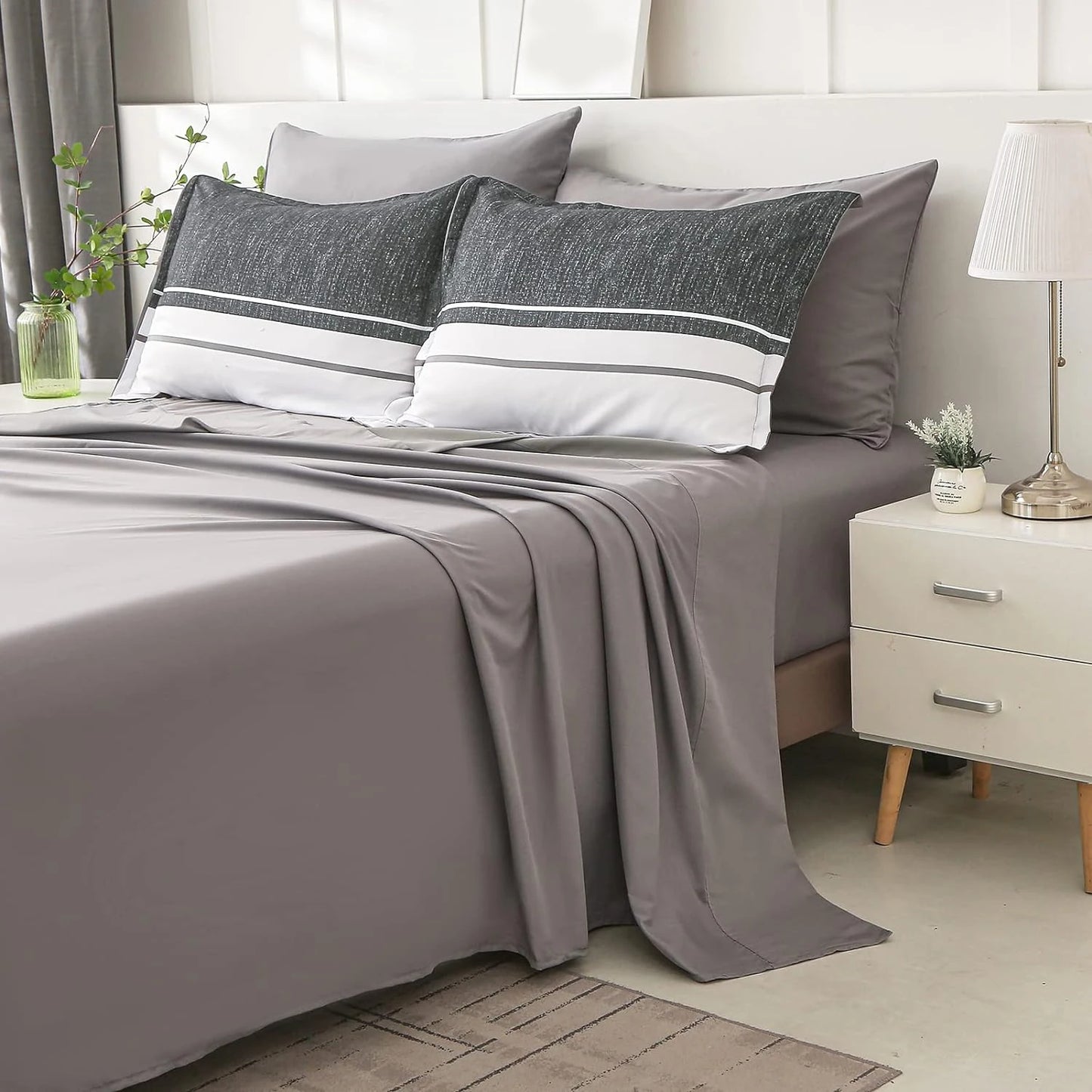 7 Pieces Striped Comforter Set